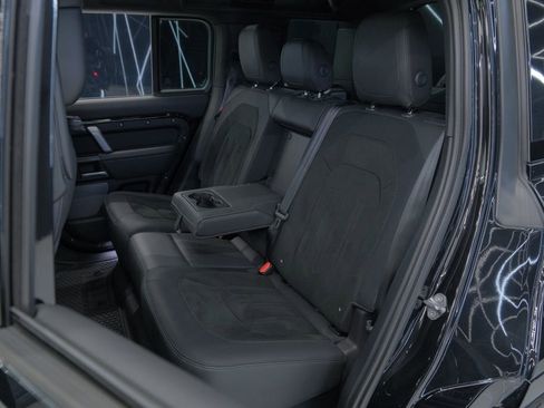 Used 2023 Land Rover Defender 110 V8 image 29