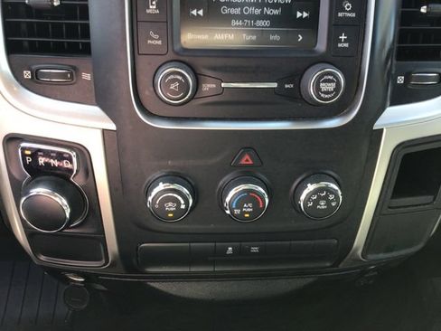 Used 2020 RAM 1500 Classic SLT RWD image 34