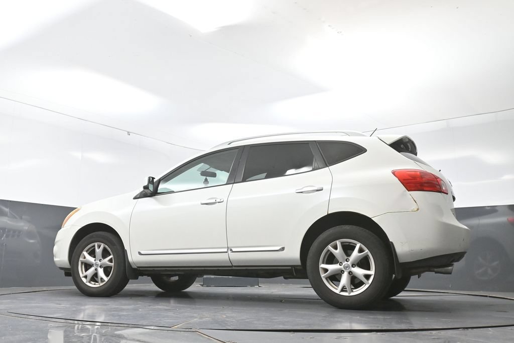 Used 2011 Nissan Rogue SV w/ Premium Pkg FWD image 28