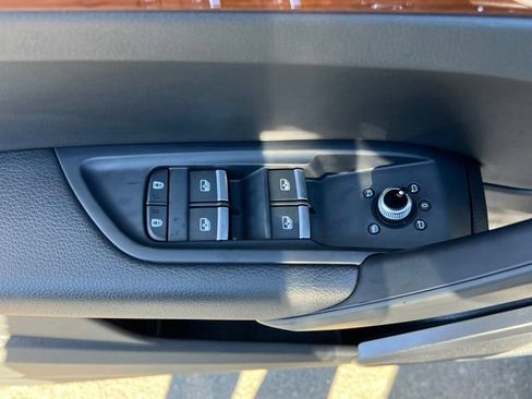 Used 2021 Audi Q5 e Premium w/ Convenience Package AWD/4WD image 15