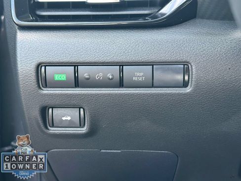 Used 2023 Nissan Sentra SR w/ SR Premium Package FWD image 24