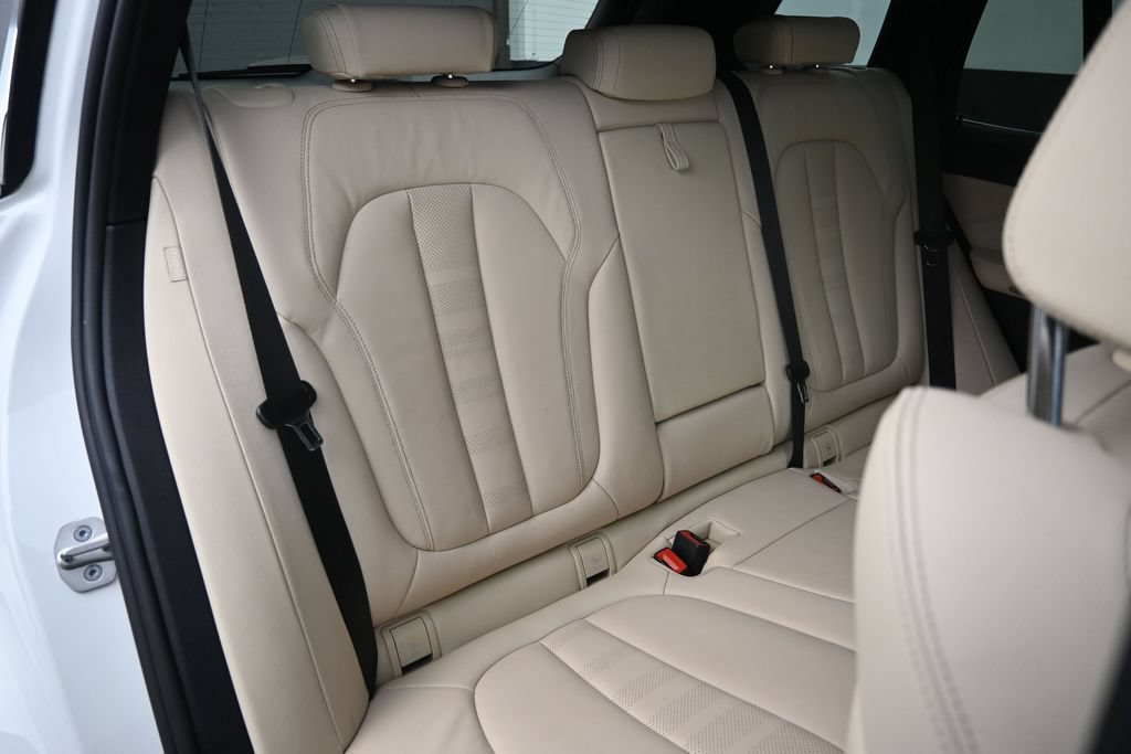Used 2022 BMW X5 sDrive40i w/ Premium Package RWD image 25