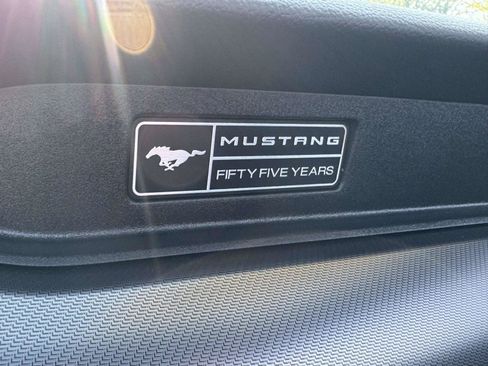 Used 2020 Ford Mustang GT Premium w/ Equipment Group 401A RWD image 39