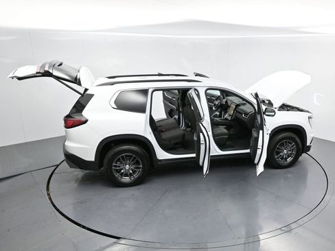 Used 2025 GMC Acadia Elevation image 44
