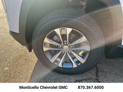 New 2026 Chevrolet Equinox LT w/ LPO, Floor Liner Package image 26