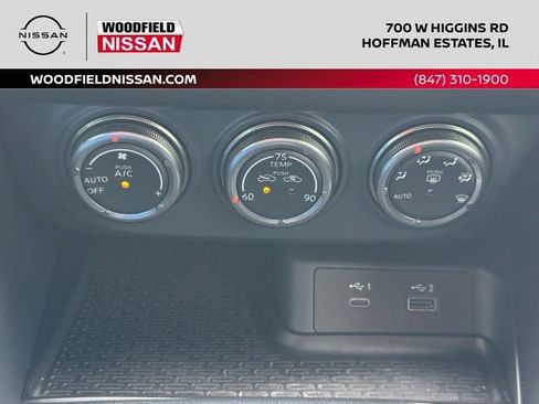 Certified 2024 Nissan Z Performance w/ Floor Mat Package RWD image 36