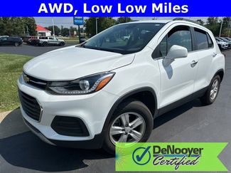 Used 2020 Chevrolet Trax LT w/ LT Convenience Package image 1
