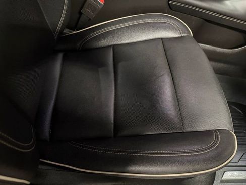 Used 2023 GMC Yukon XL SLT w/ SLT Premium Package AWD/4WD image 32