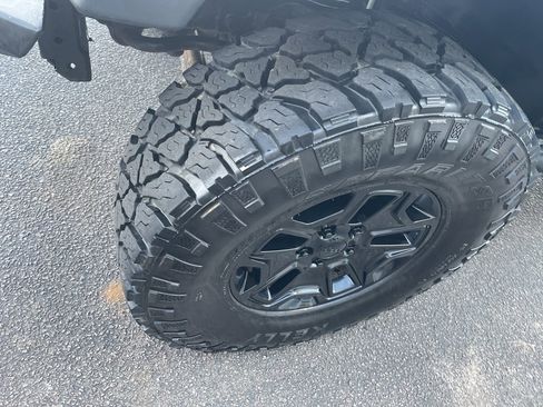 Used 2017 Jeep Wrangler Sport AWD/4WD image 5