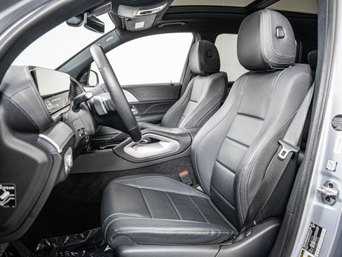 Certified 2024 Mercedes-Benz GLS 450 4MATIC image 11