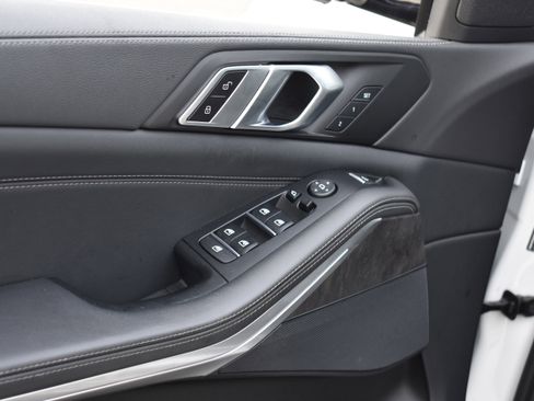 Used 2023 BMW X5 sDrive40i w/ Premium Package image 24