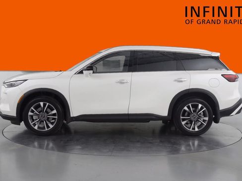 Used 2024 INFINITI QX60 Luxe AWD/4WD image 4