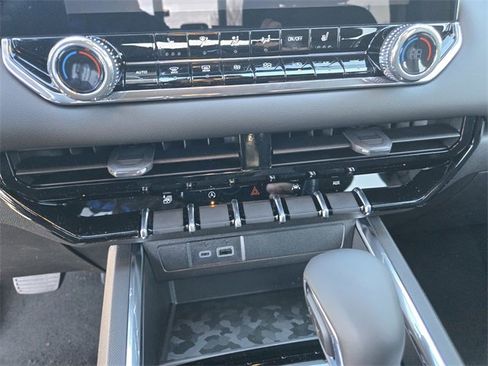 New 2026 GMC Canyon Elevation w/ Convenience Package image 18