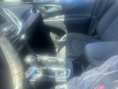 Used 2019 Chevrolet Equinox LT image 17