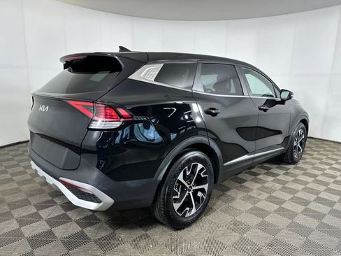 Used 2025 Kia Sportage EX image 3