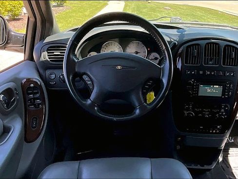 Used 2004 Chrysler Town & Country Limited w/ Trailer Tow Group AWD/4WD image 17