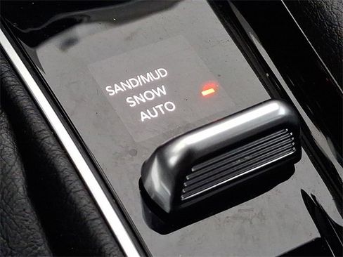 Used 2024 Jeep Compass Limited image 26