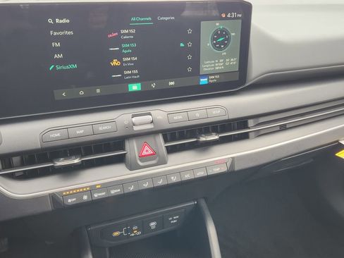 New 2025 Kia K4 LX image 21