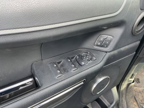 Used 2022 Ford Expedition XLT image 7