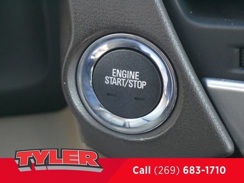 Used 2019 Chevrolet Suburban LT w/ LT Signature Package AWD/4WD image 29