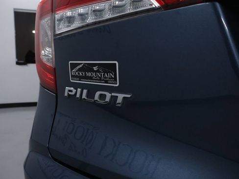 Used 2020 Honda Pilot Touring image 10