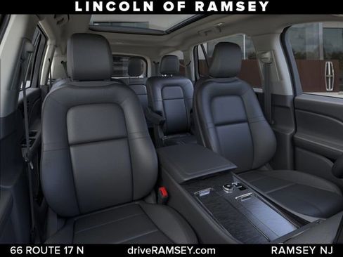 New 2026 Lincoln Aviator AWD image 11