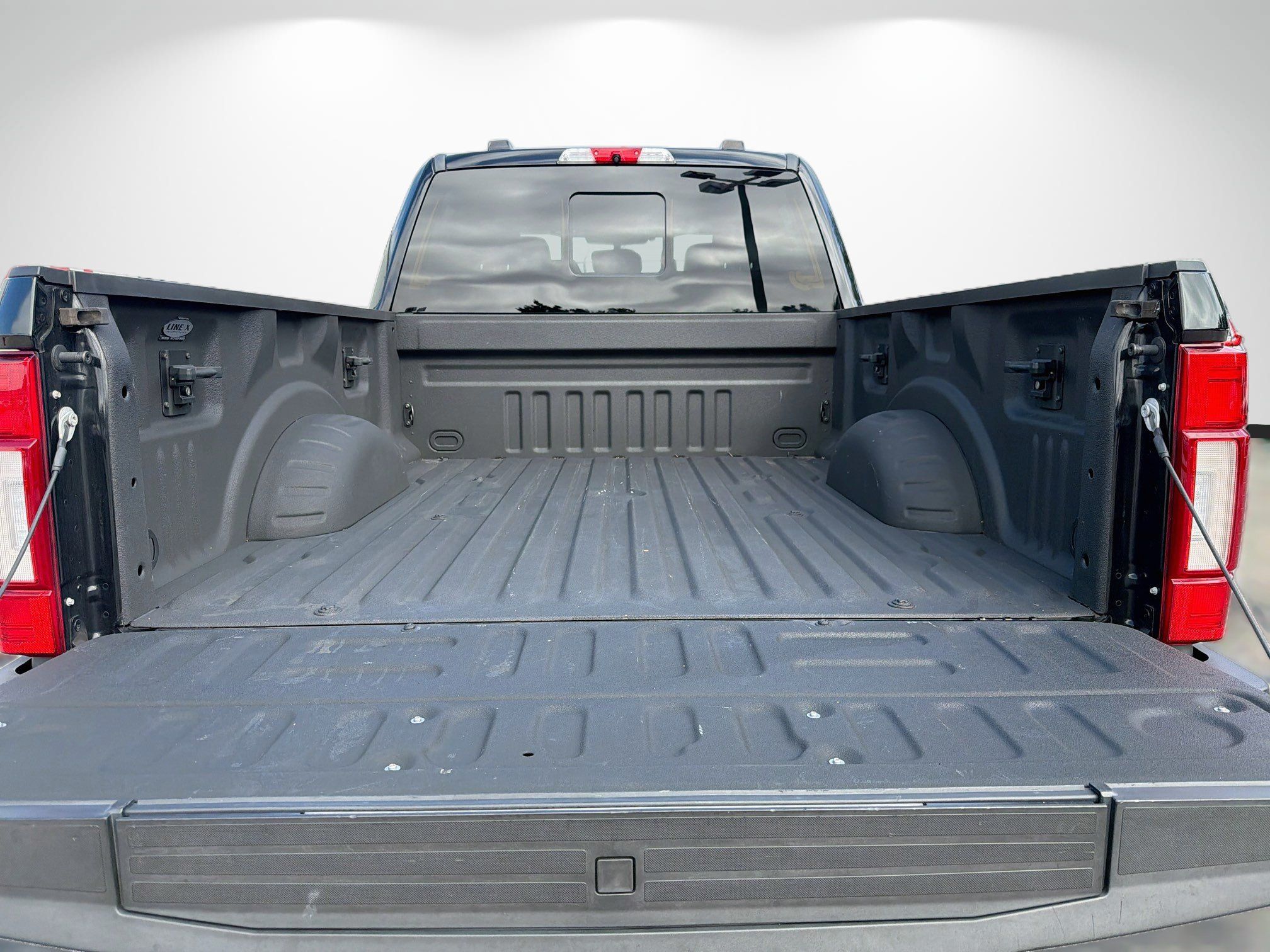 Used 2022 Ford F250 Lariat w/ Lariat Ultimate Package AWD/4WD image 11
