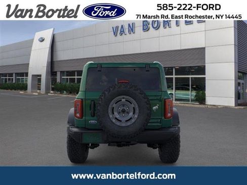 Used 2025 Ford Bronco Badlands image 53