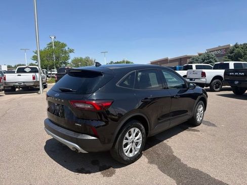 Used 2025 Ford Escape Active AWD/4WD image 5