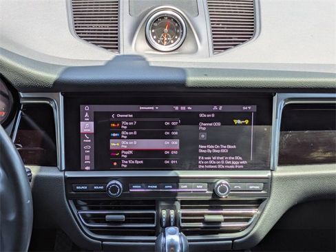 Used 2021 Porsche Macan image 20