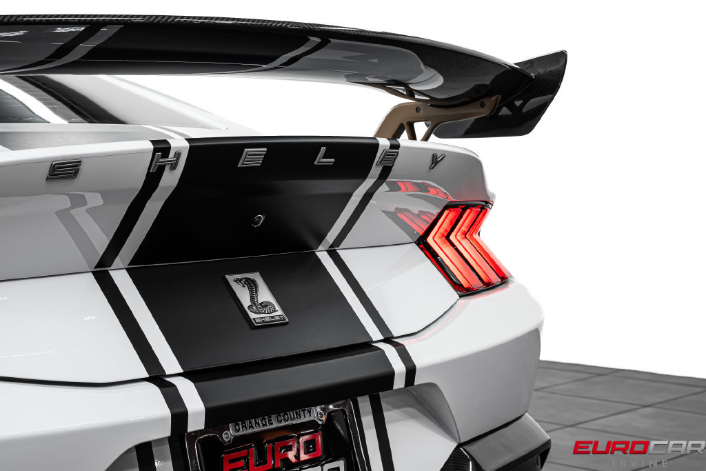 Used 2025 Ford Mustang Shelby GT500 w/ GT Performance Package RWD image 26