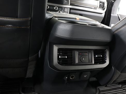 Used 2023 Ford F250 Platinum AWD/4WD image 28