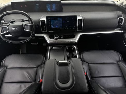 Used 2025 Ford Expedition Platinum AWD/4WD image 12