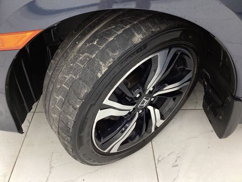 Used 2017 Honda Civic Touring image 46