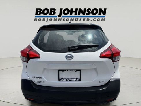 Used 2018 Nissan Kicks SV FWD image 4