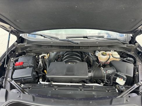 Used 2023 Chevrolet Suburban Premier image 33