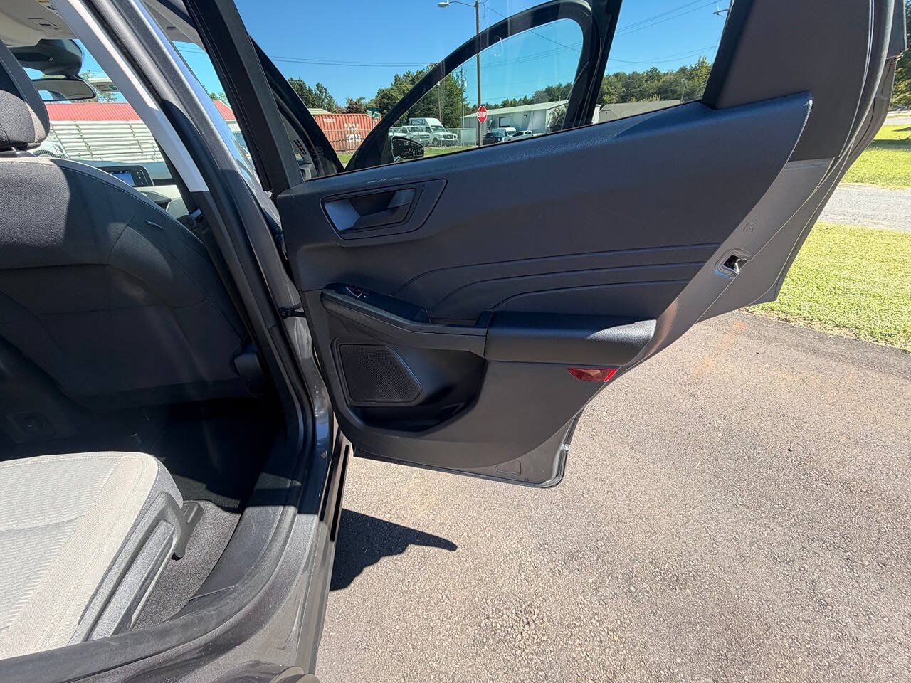 Used 2022 Ford Escape S AWD/4WD image 14