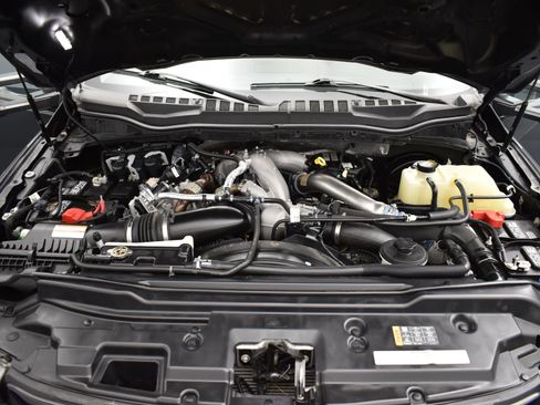 Used 2021 Ford F250 Lariat image 7