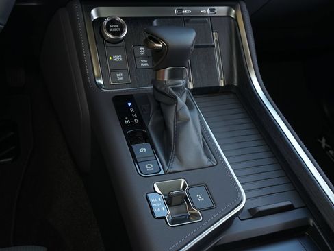 Used 2026 Lexus GX 550 w/ Accessory Package (2T) AWD/4WD image 12
