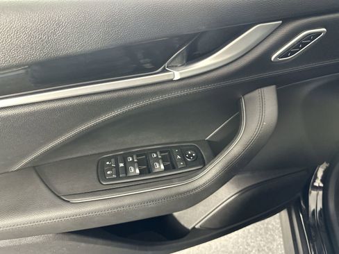 Used 2019 Maserati Levante image 17