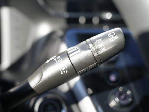 Used 2022 Chevrolet Bolt EUV LT image 44