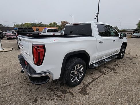 New 2026 GMC Sierra 1500 SLT w/ SLT Premium Package image 10
