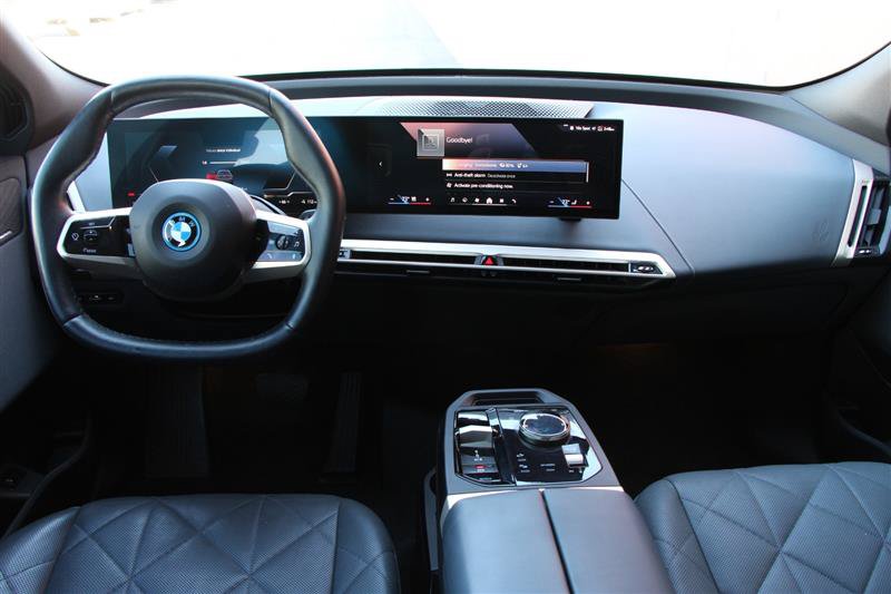 Used 2024 BMW iX xDrive50 w/ Premium Package AWD/4WD image 16