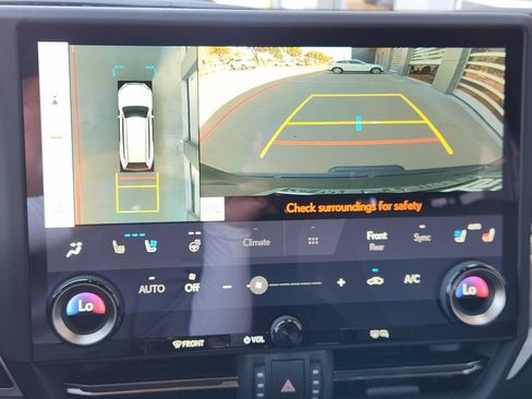 Used 2025 Lexus GX 550 w/ Accessory Package (2T) AWD/4WD image 16