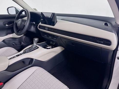 Certified 2026 Honda HR-V LX image 26