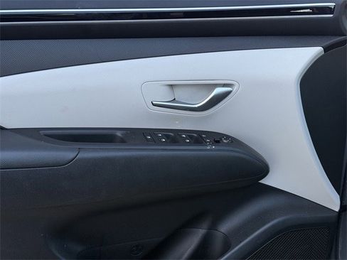 Used 2024 Hyundai Tucson SE image 21