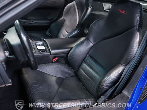 Used 1996 Chevrolet Corvette Coupe RWD image 35