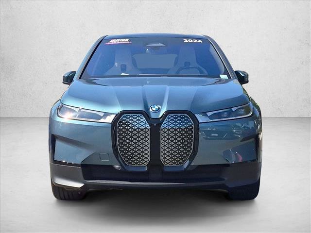 Used 2024 BMW iX xDrive50 w/ Premium Package AWD/4WD image 2