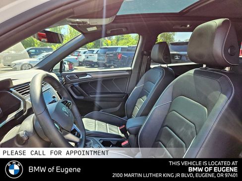 Used 2022 Volkswagen Tiguan SEL R-Line AWD/4WD image 24