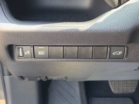 Used 2025 Toyota RAV4 XLE w/ Convenience Package FWD image 27